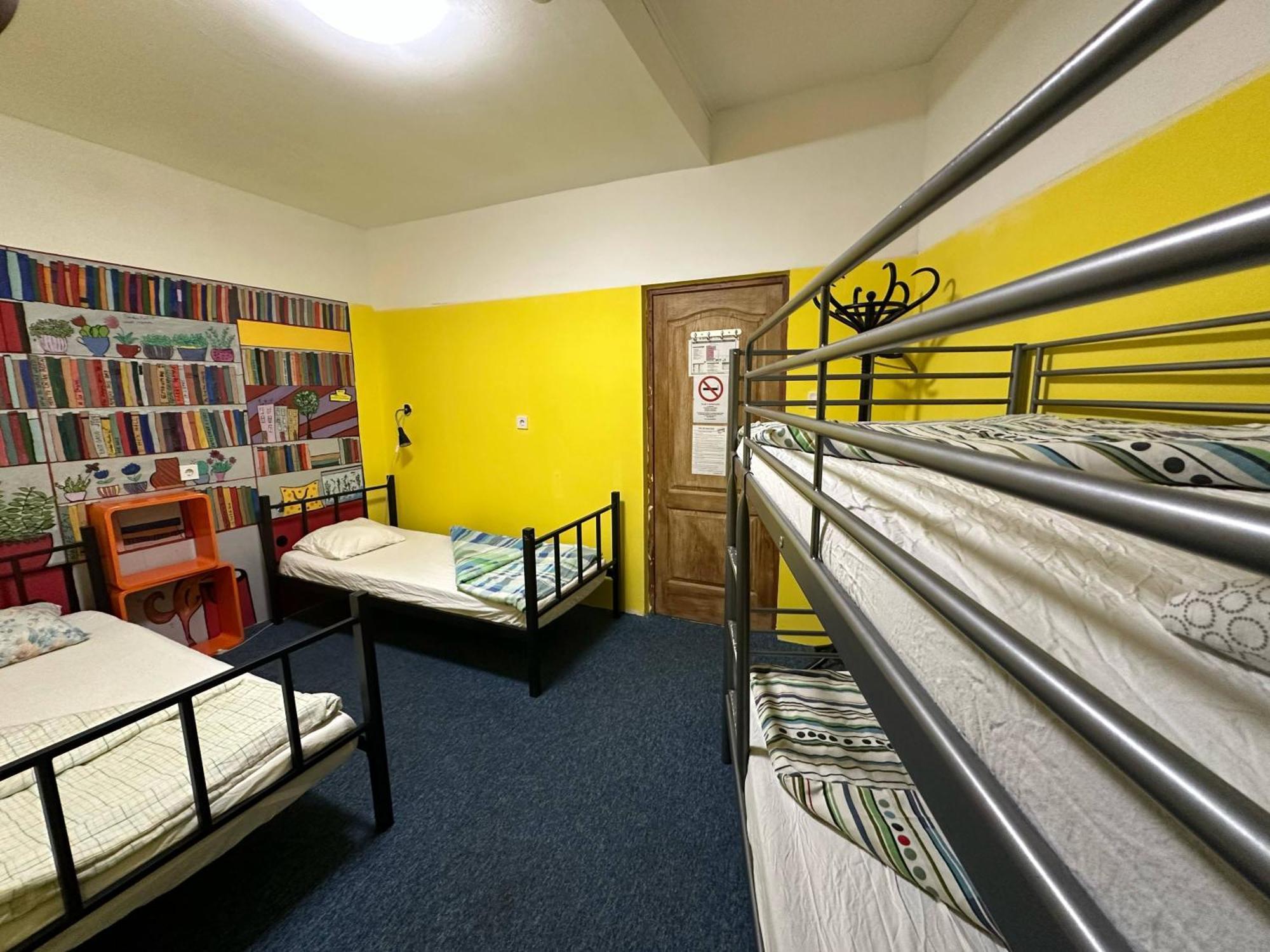 Baroque Hostel & Coworking Budapest Eksteriør billede
